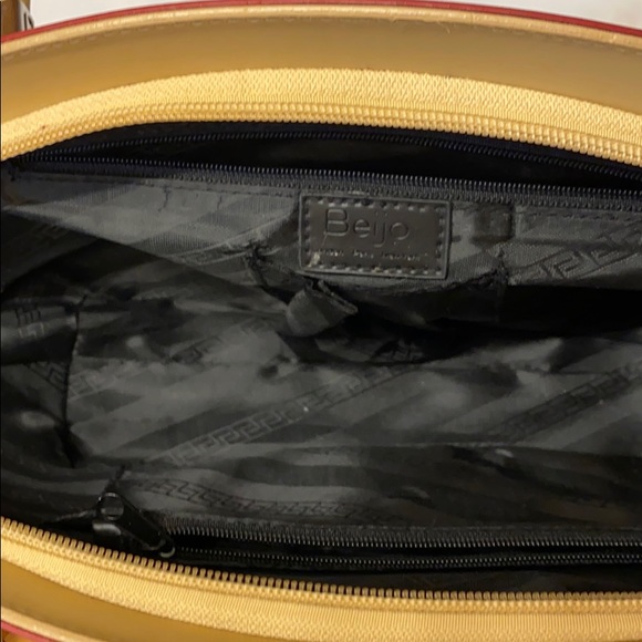 Red Beijo shoulder bag - Picture 7 of 8